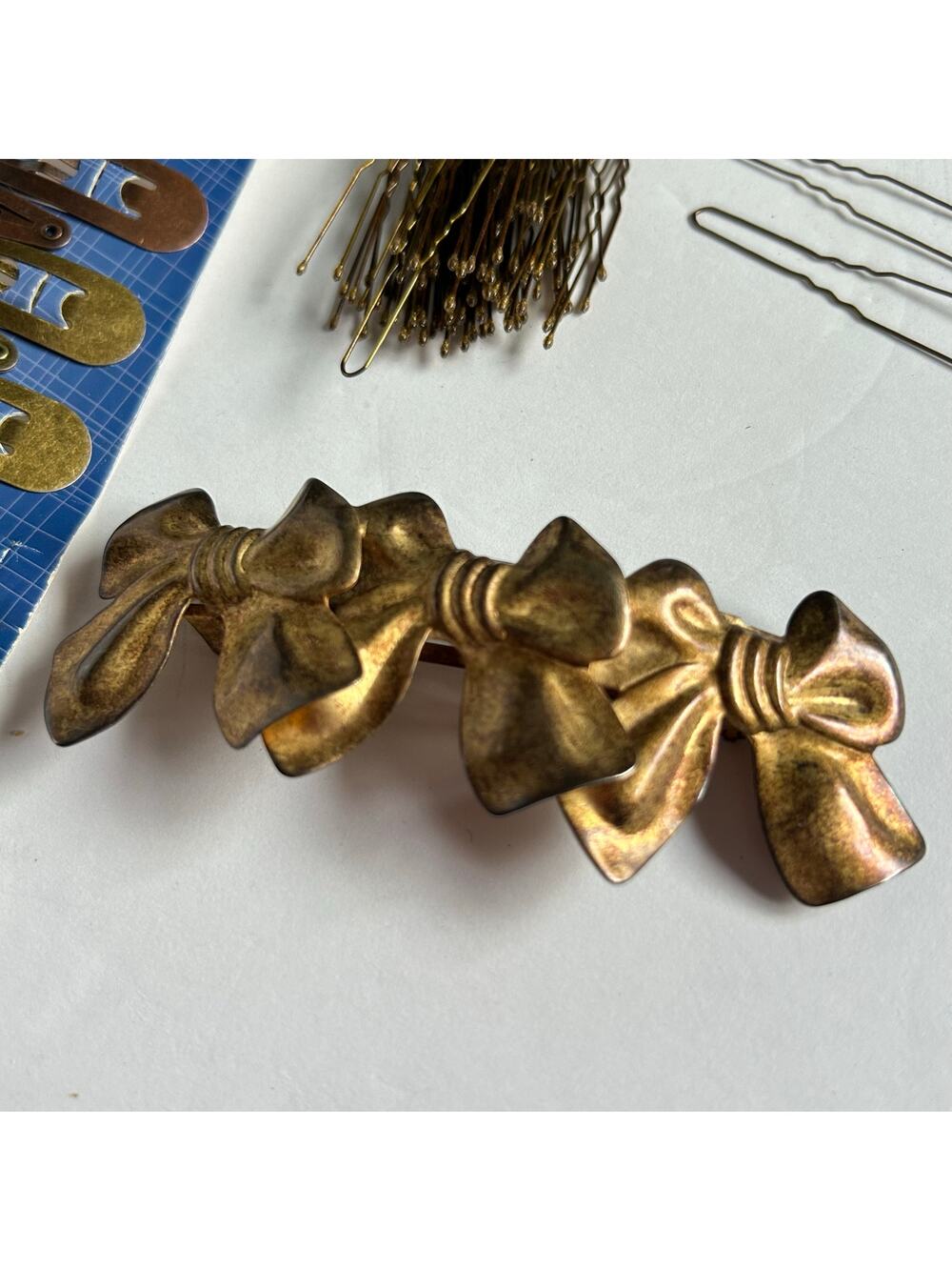 Vintage Hair Accessory Lot – 80s Metal Bow Barrette + Goody Clips & Pins